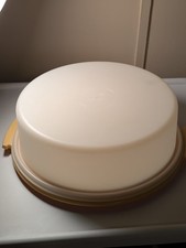 Vintage Tupperware 9" Pie