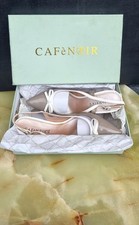 Sandali verniciati nuovi