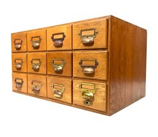 Antica grande scatola in legno