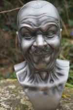 ME02    FIGURINE STATUETTE