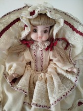 CAPODIMONTE Bambola porcellana