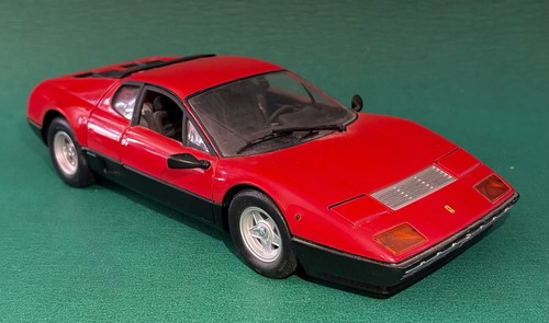 Kyosho red ferrari 512 - ferrari,
