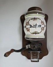 Macinacaffè e tazza in vetro