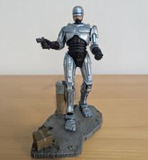 MCFARLANE TOYS MOVIE MANIACS ROBOCOP ALEX MURPHY ACTION FIGURE