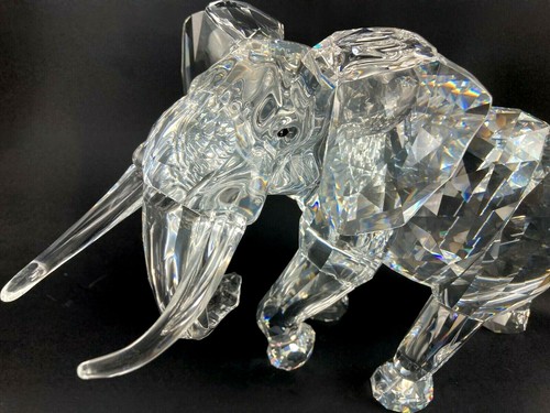 Swarovski cristal sculpture - cristal,