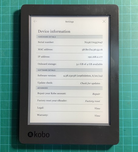 Black 4gb kobo - black, aura