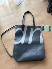 Friday Shopper Julien Grigio