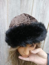 Elegante Colbacco Donna