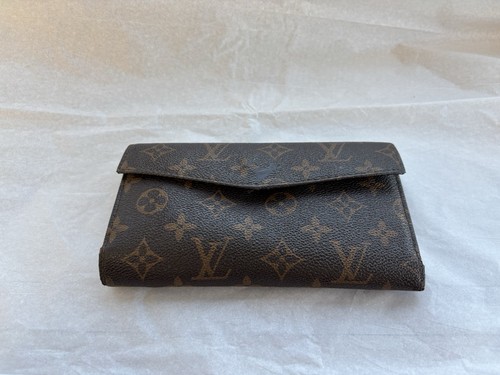 Louis vuitton embossed - /,