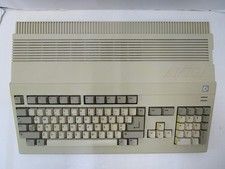 AMIGA 500 COMPUTER COMMODORE