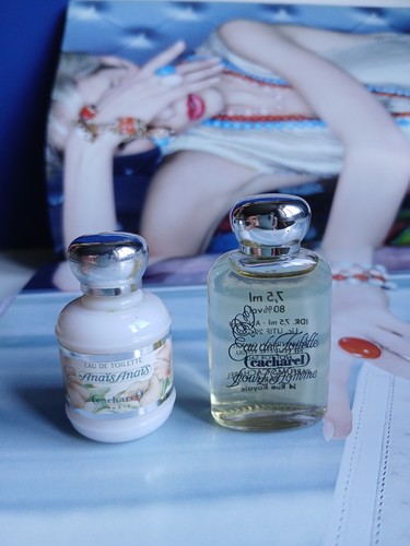 Cacharel lotto miniature di - "lotto,