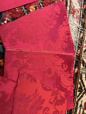 PICCOLI RITAGLI TESSUTO DAMASCATO LITURGICO ROSSO