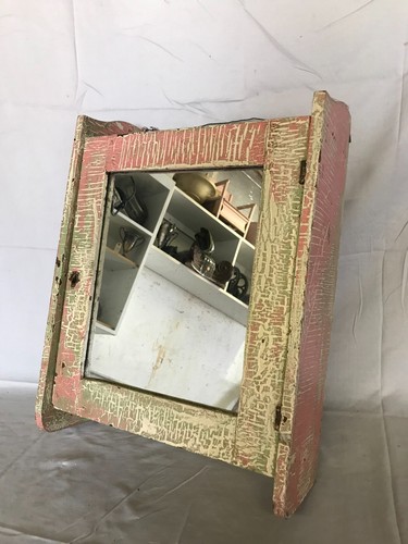 Armadio porta medicinali