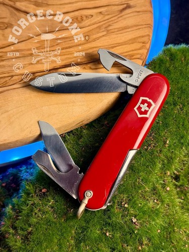 Victorinox tourist red - victorinox,