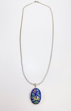 Collana e ciondolo locket portafoto vintage in argento smaltato decoro floreale