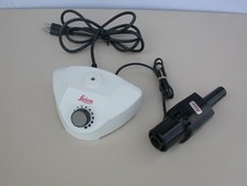 Illuminatore Leica / Bausch & Lomb per stereomicroscopio