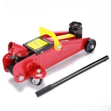 Cric idraulico per veicoli