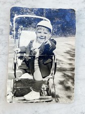 BAMBINO IN CARROZZINA VECCHIA FOTOGRAFIA OLD PHOTOGRAPH