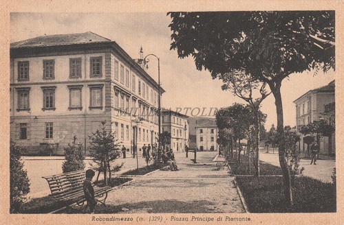 Roccadimezzo piazza principe - roccadimezzo,