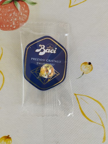 Sorpresa uovo pasqua baci - uovo, di