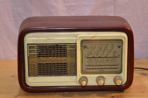Vecchia radio trans - radio,