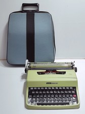 Macchina da scrivere OLIVETTI