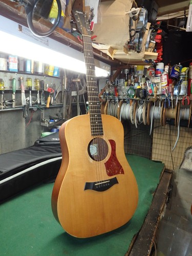Chitarra acustica taylor - acustica, big
