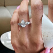 Anello elegante 4 ct pera