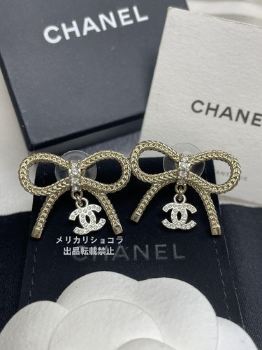Chanel orecchini traforati - chanel,