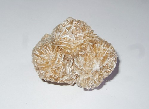 Minerali grezzi - -,