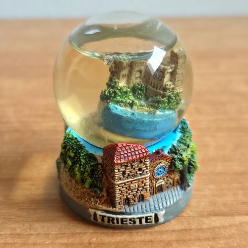 Souvenir snowball trieste - trieste,