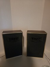 Altoparlanti da libreria