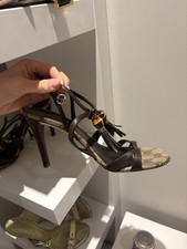 RARI sandali Gucci in nappa di
