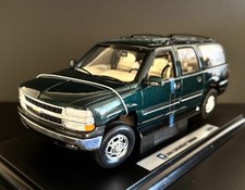 Chevrolet Suburban LT 2001