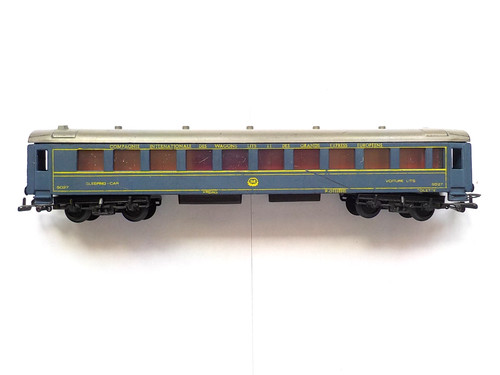 Voiture troby voyageurs - voiture,