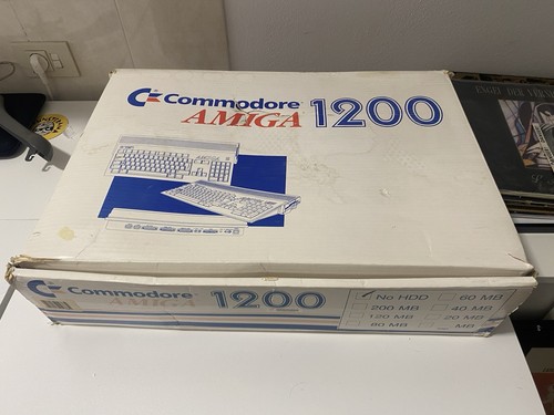 Amiga 1200 box polistiroli - amiga,