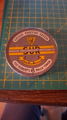 Scatola antica vuota alluminio