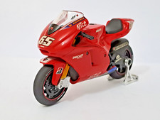 MAISTO - DUCATI DESMOSEDICI 2006 - LORIS CAPIROSSI #65 - 1:18