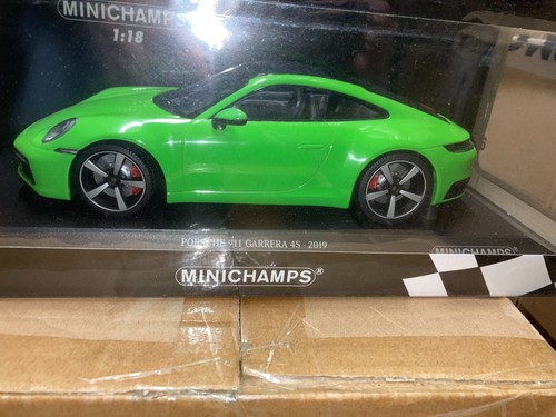 Minichamps porsche 911 - 1:18,
