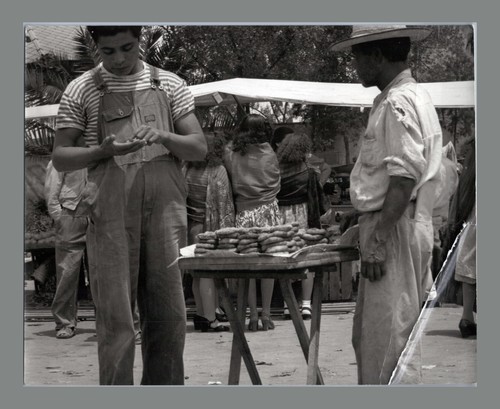 Foto venditore ambulante - , e