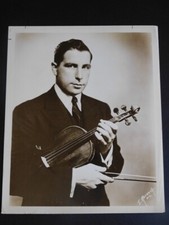 VIOLINIST ROMAN TOTENBERG WITH HIS STRADIVARIUS, 1946 PHOTO