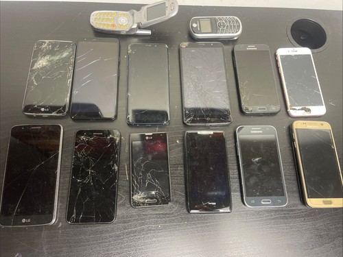 Lot phones untested - phones,