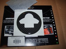 CORNICE TAPPO SERBATOIO CARBON VALTER MOTO PER MOTO DUCATI CODICE:AV15