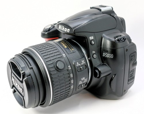 Nikon d5000 reflex - 12,3, con