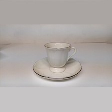 WEDGWOOD QUEENS WHITE FILO
