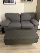 Divano 2 Posti In Tessuto JYSK - Poggia Piedi In Regalo