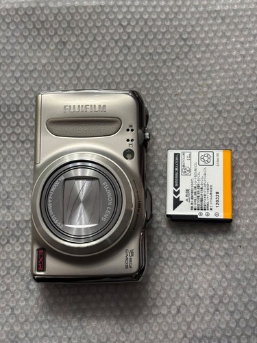 Fotocamera digitale compatta
