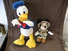 2 peluches Disney 1 grande