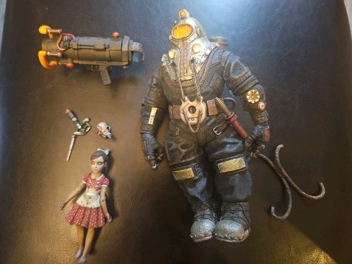 Figurina big daddy neca - big,
