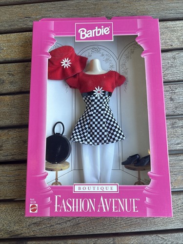 Barbie fashion avenue - barbie, boutique